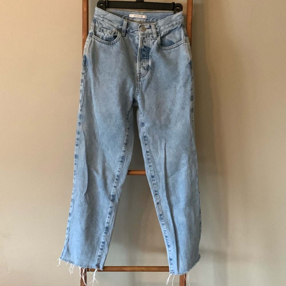 Packing high rise cropped jeans